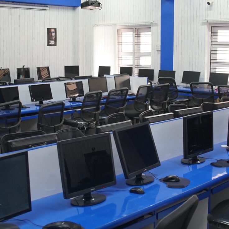 COMPUTER LAB