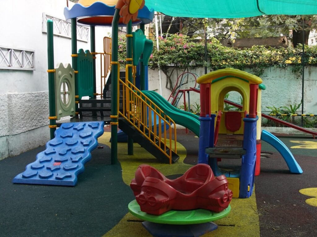 PLAY-AREA